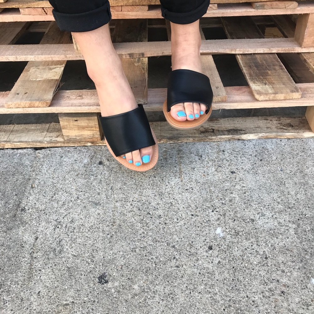 Black Slip-on Vegan Leather Wide Band Slide Sandal - Picture 4 of 6